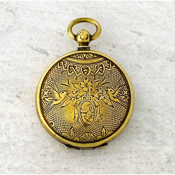 Antique Victorian Hand Engraved Birds Pinchbeck Gold Pocket Watch Locket Pendant - Picture 8 of 9